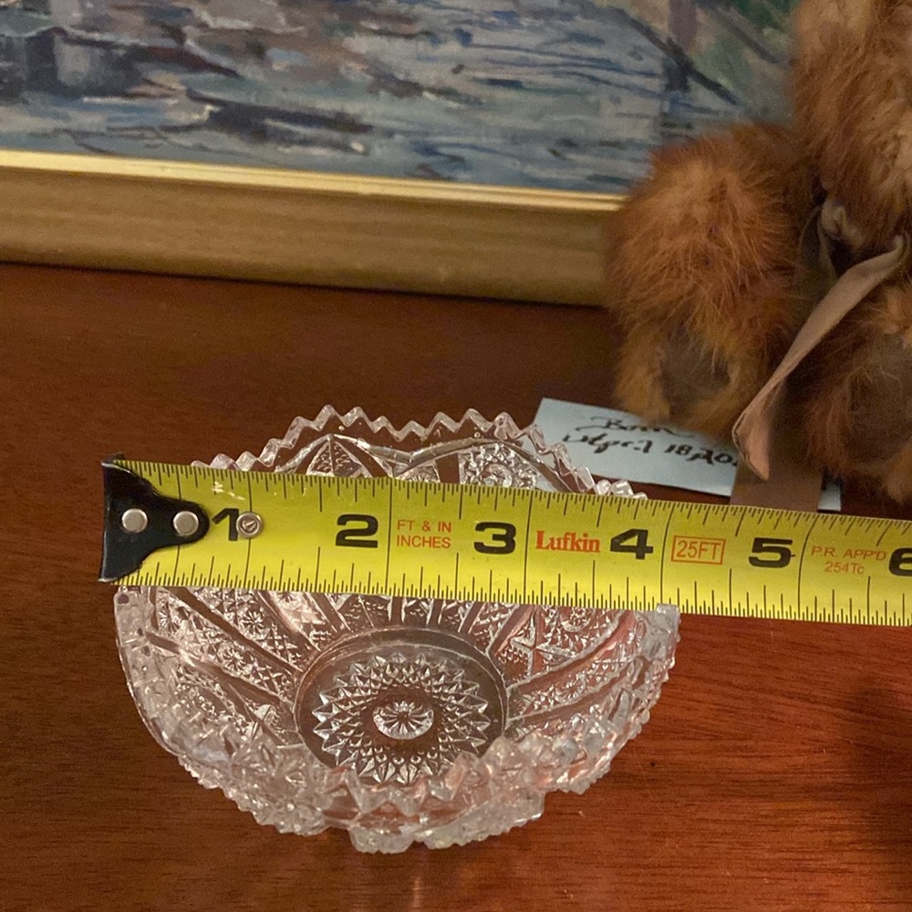 Vintage small saw tooth edge dish - Picture 7 of 8